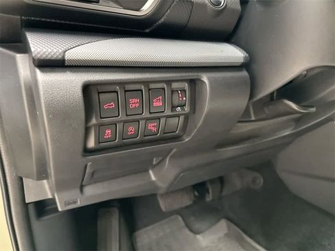 Used 2020 Subaru Forester Limited image 37