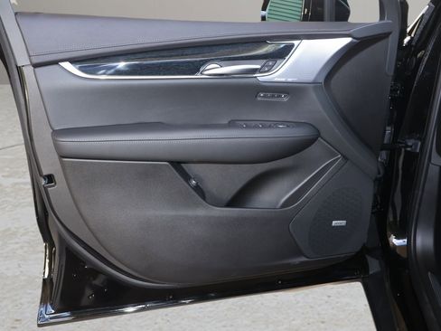 New 2026 Cadillac XT5 Premium Luxury w/ Driver Assist Package FWD image 9