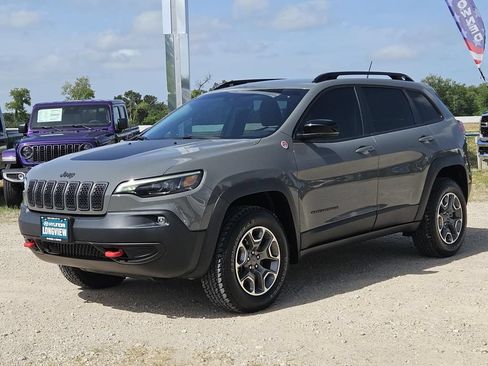 Used 2022 Jeep Cherokee Trailhawk w/ Sound & Nav Group AWD/4WD image 4