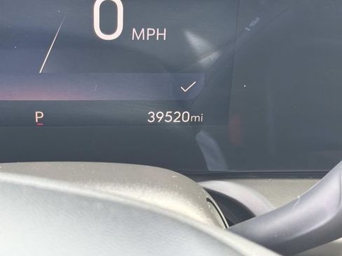 Used 2024 Buick Encore GX Avenir w/ Avenir Convenience Package AWD/4WD image 32