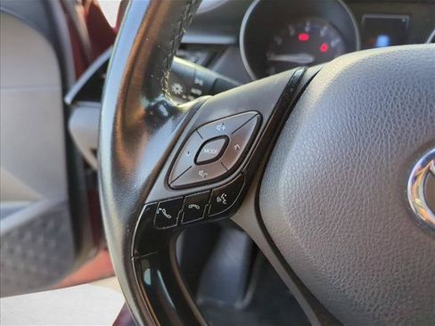 Used 2018 Toyota C-HR XLE FWD image 13