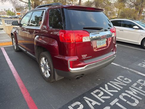 Used 2017 GMC Terrain SLE w/ Driver Alert Package I AWD/4WD image 13