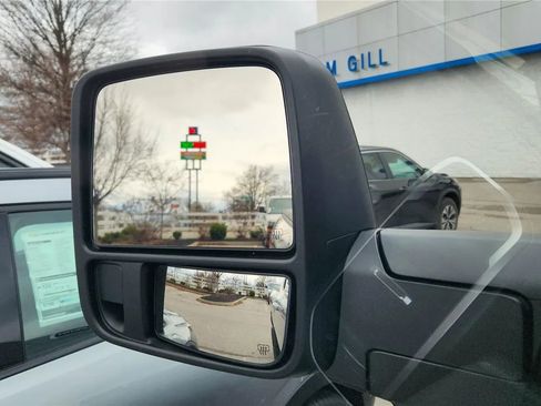 Used 2024 RAM 2500 Big Horn w/ Towing Technology Group AWD/4WD image 9