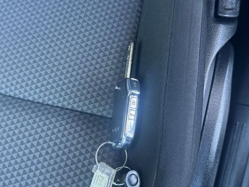 Used 2025 Kia Soul LX w/ LX Technology Package image 22