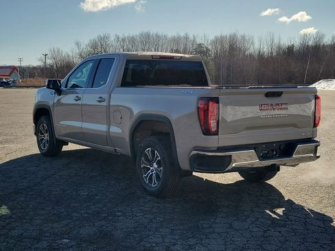 New 2026 GMC Sierra 1500 SLE image 5
