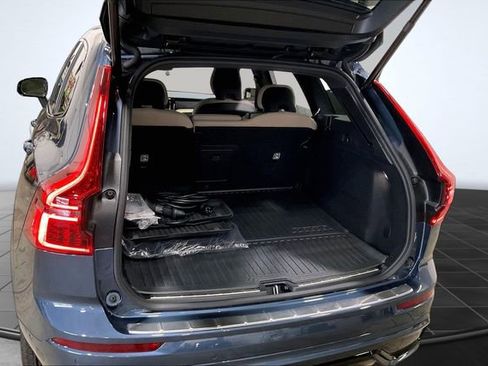 New 2026 Volvo XC60 T8 Plus w/ Protection Package Premier AWD/4WD image 6