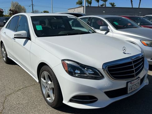 Used 2014 Mercedes-Benz E 350 Sedan image 3