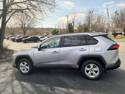 Used 2021 Toyota RAV4 XLE image 11