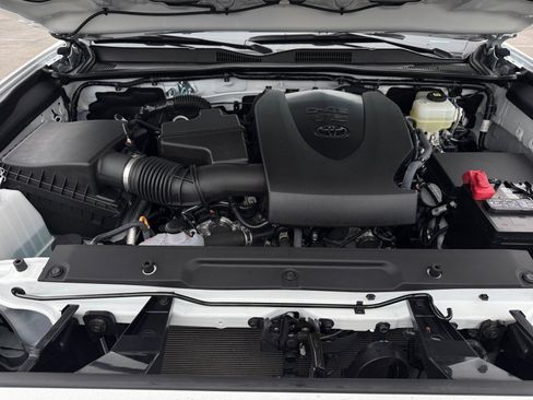 Used 2022 Toyota Tacoma TRD Off-Road image 20