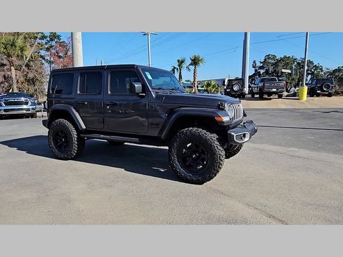 New 2025 Jeep Wrangler Unlimited Sahara w/ Technology Group AWD/4WD image 37