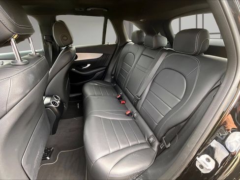 Used 2022 Mercedes-Benz GLC 300 image 22