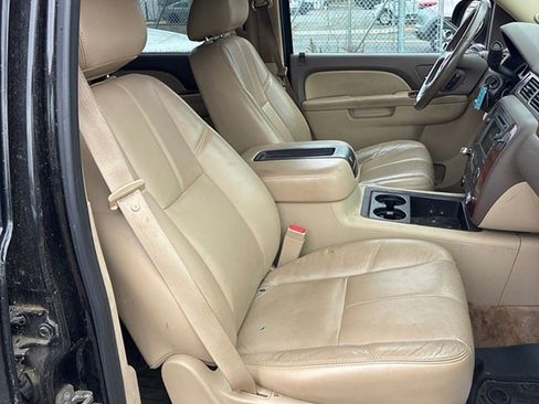 Used 2011 Chevrolet Tahoe LT AWD/4WD image 30