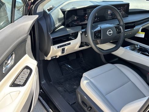 New 2025 Nissan Murano SV image 6