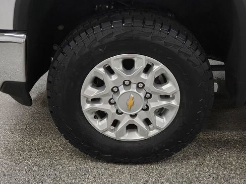 Used 2024 Chevrolet Silverado 2500 LTZ w/ LTZ Premium Package image 10