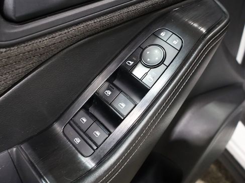 Used 2022 Nissan Rogue S image 13