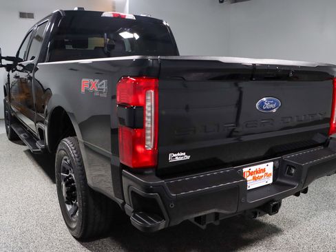 Used 2023 Ford F250 Lariat w/ Sport Appearance Package image 9