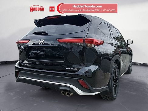 Used 2023 Toyota Highlander XSE AWD/4WD image 5
