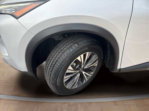Used 2023 Nissan Rogue SV FWD image 32