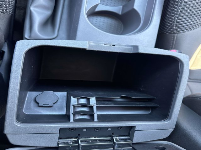 Used 2012 Nissan Frontier SV w/ Sport Appearance Pkg RWD image 20