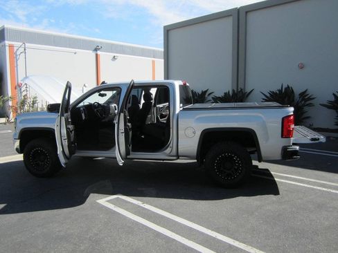 Used 2015 GMC Sierra 1500 SLE w/ SLE Value Package AWD/4WD image 10