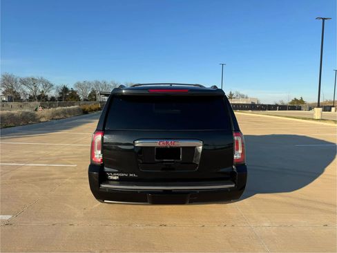 Used 2018 GMC Yukon XL Denali w/ Open Road Package image 8