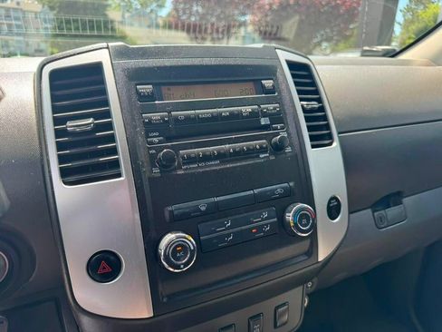 Used 2011 Nissan Frontier PRO-4X AWD/4WD image 17