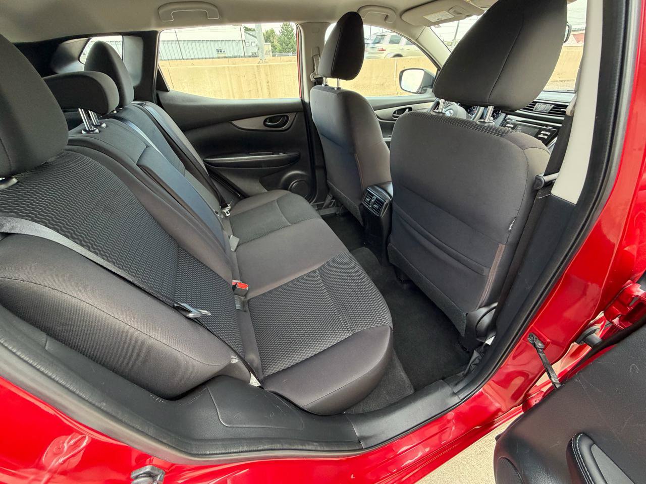 Used 2018 Nissan Rogue Sport S w/ S Appearance Package AWD/4WD image 9
