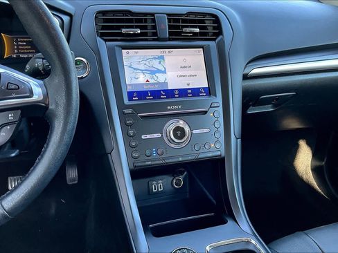 Used 2020 Ford Fusion Energi Titanium image 6