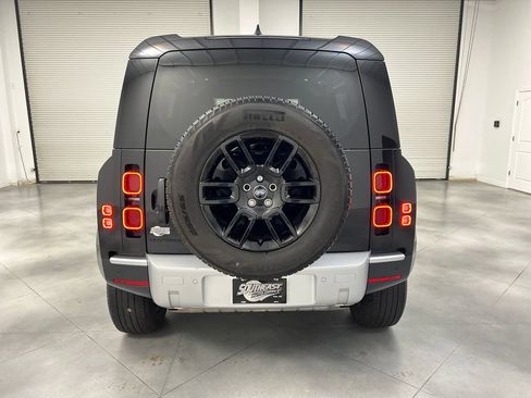 Used 2025 Land Rover Defender 110 S AWD/4WD image 8