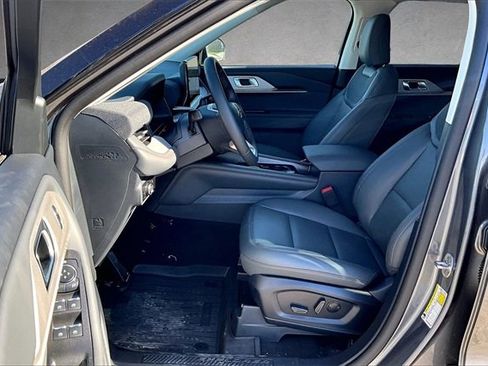 New 2026 Ford Explorer Active w/ Active Comfort Package image 9