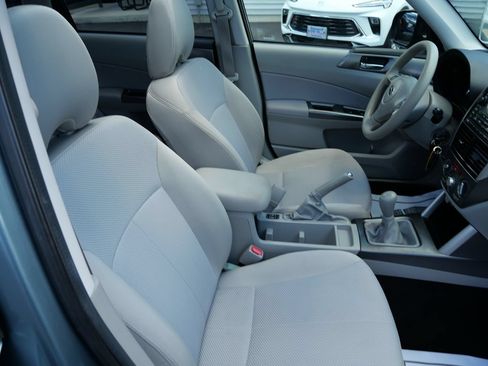 Used 2013 Subaru Forester 2.5X Premium AWD/4WD image 27