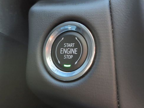 Used 2023 GMC Yukon SLT w/ SLT Premium Package image 26