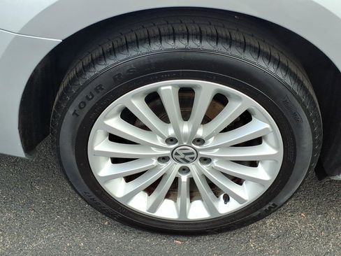 Used 2016 Volkswagen Passat 1.8T SE FWD image 5