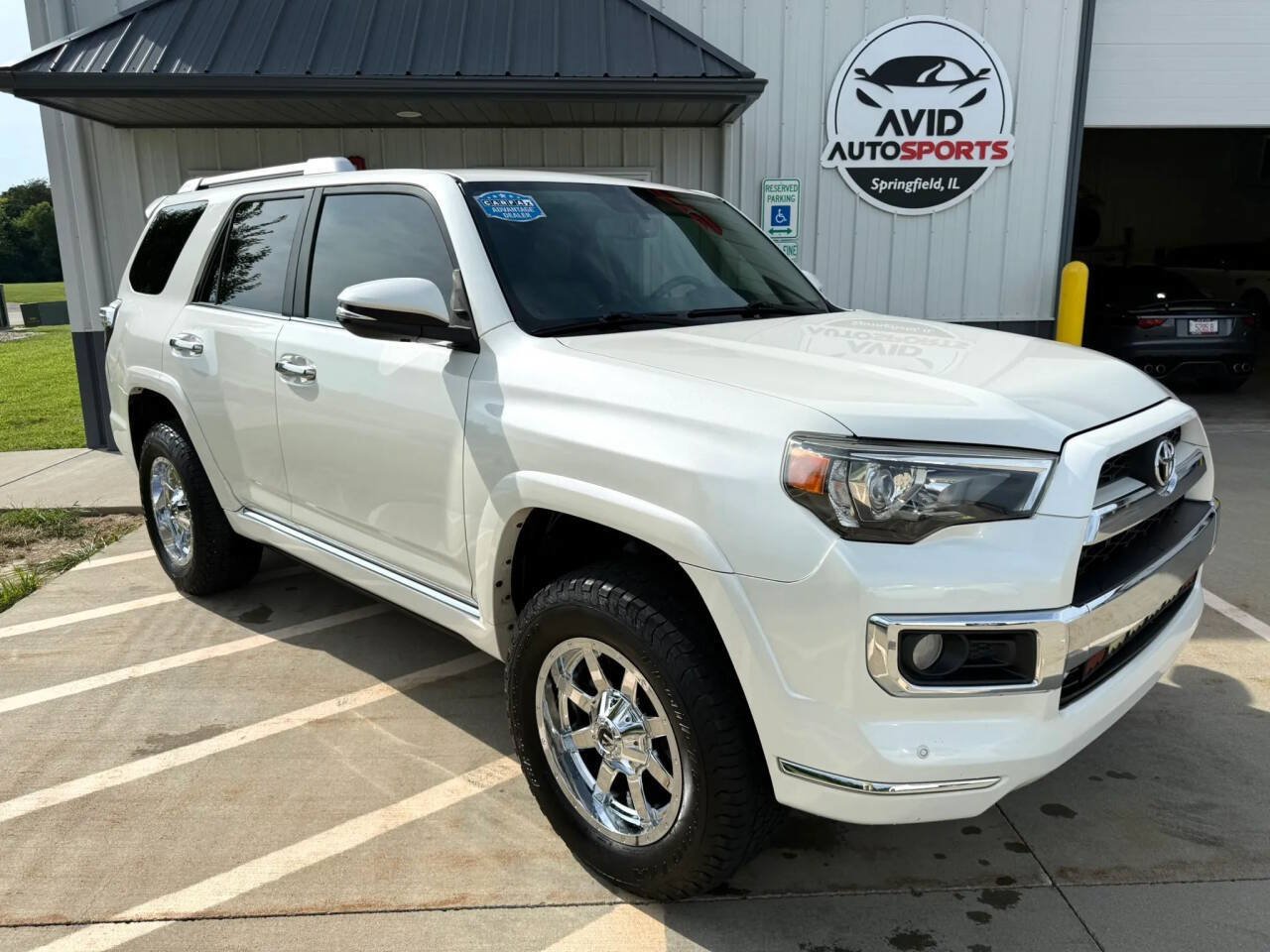 Used 2017 Toyota 4Runner Limited AWD/4WD image 2