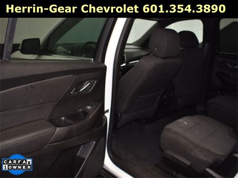 Used 2023 Chevrolet Traverse LT image 13