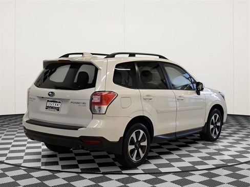 Used 2017 Subaru Forester 2.5i Premium w/ All-Weather Package image 4