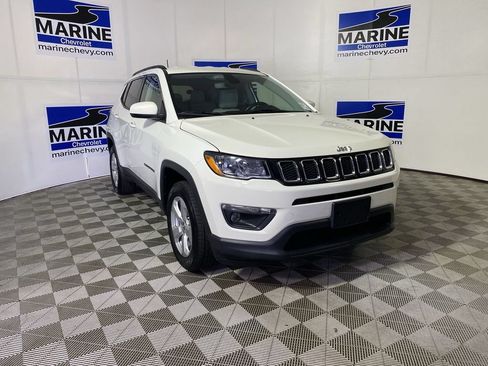 Used 2019 Jeep Compass Latitude AWD/4WD image 1