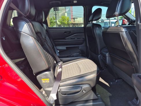 Used 2024 Nissan Pathfinder Rock Creek AWD/4WD image 30