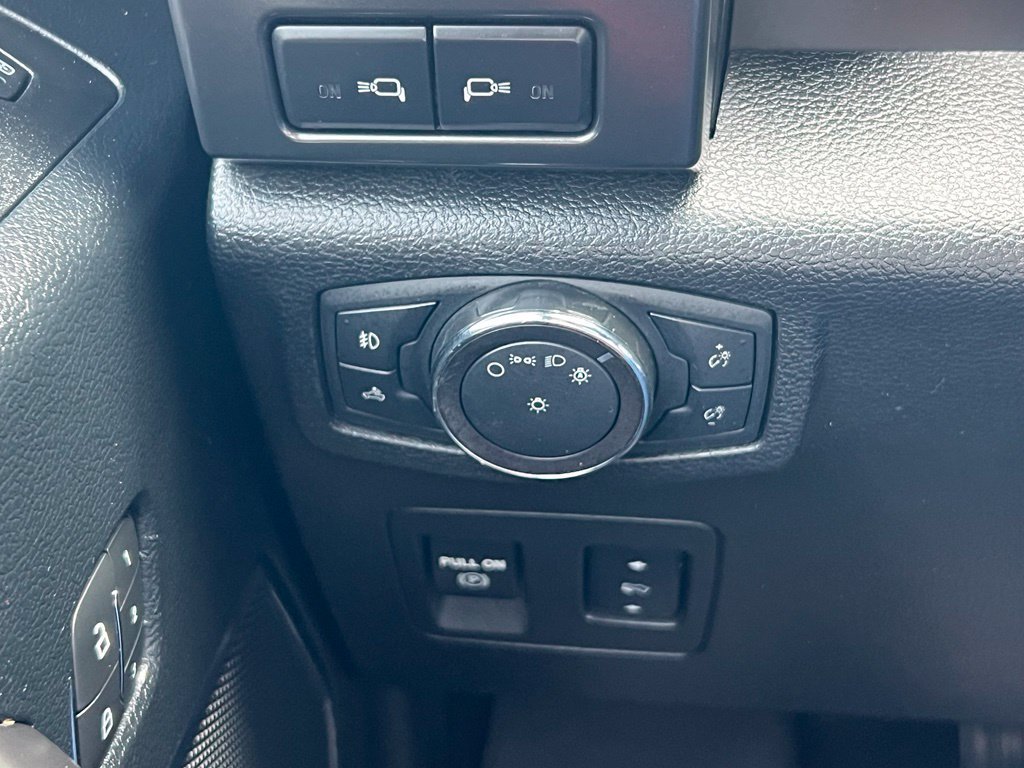 Used 2019 Ford F150 Lariat w/ Equipment Group 502A Luxury AWD/4WD image 35