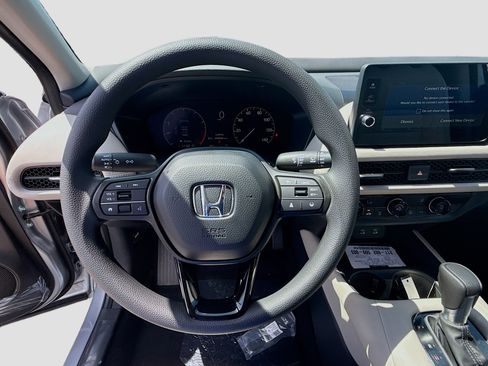 New 2026 Honda HR-V LX image 10