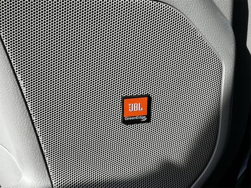 Used 2018 Toyota Highlander Limited image 22