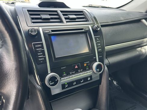 Used 2012 Toyota Camry SE FWD image 44
