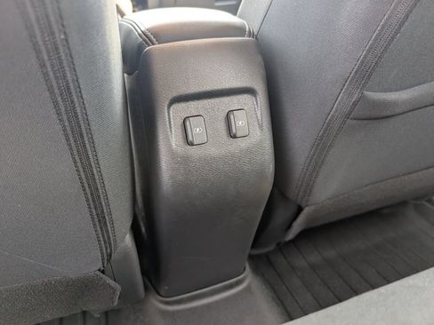 Used 2022 Nissan Kicks SV FWD image 27