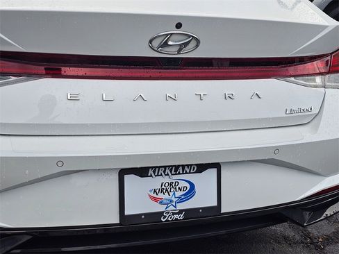 Certified 2021 Hyundai Elantra Limited w/ Cargo Package image 13