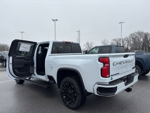 New 2026 Chevrolet Silverado 2500 High Country w/ High Country Premium Package AWD/4WD image 12