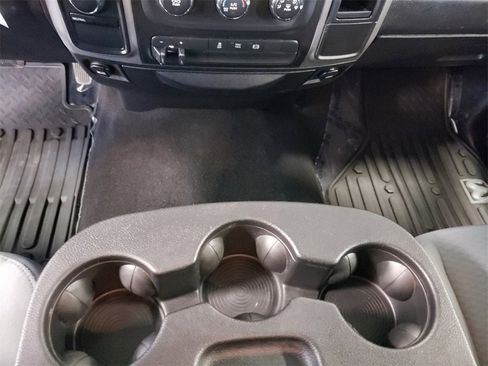 Used 2018 RAM 2500 Tradesman w/ Chrome Appearance Group image 11