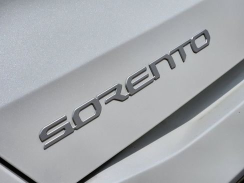 New 2026 Kia Sorento EX AWD/4WD image 9