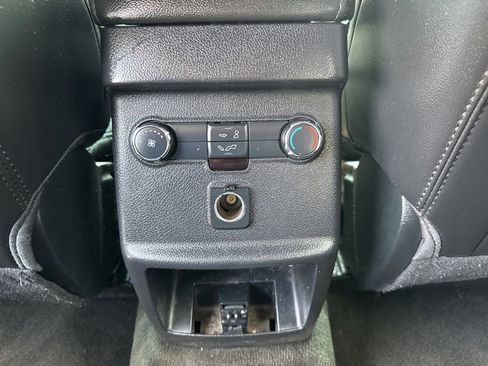 Used 2018 Ford Explorer XLT w/ Equipment Group 202A image 25