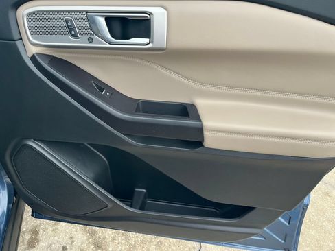 Used 2020 Ford Explorer Limited RWD image 32