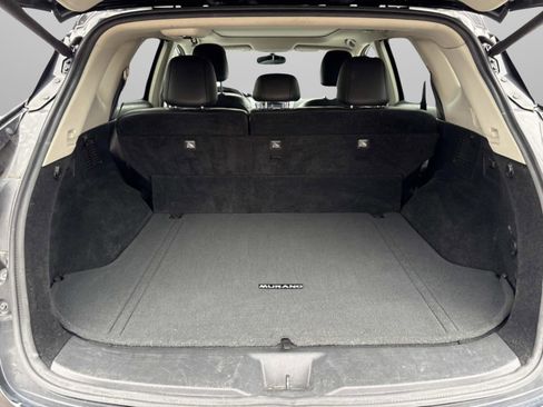 Used 2018 Nissan Murano SL w/ Moonroof Package image 13